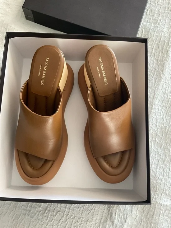 PALOMA BARCELO
Made In Spain Leather Wedge  mules Platform 
Size 39 - Picture 4 of 13